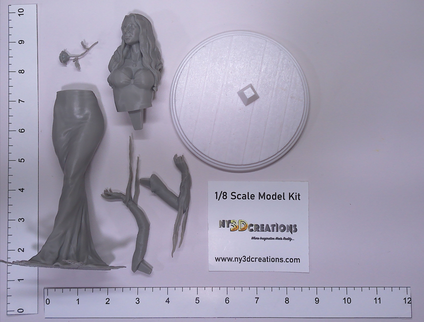 Morticia Adams - Carolyn Jones - Resin Printed Model Kit