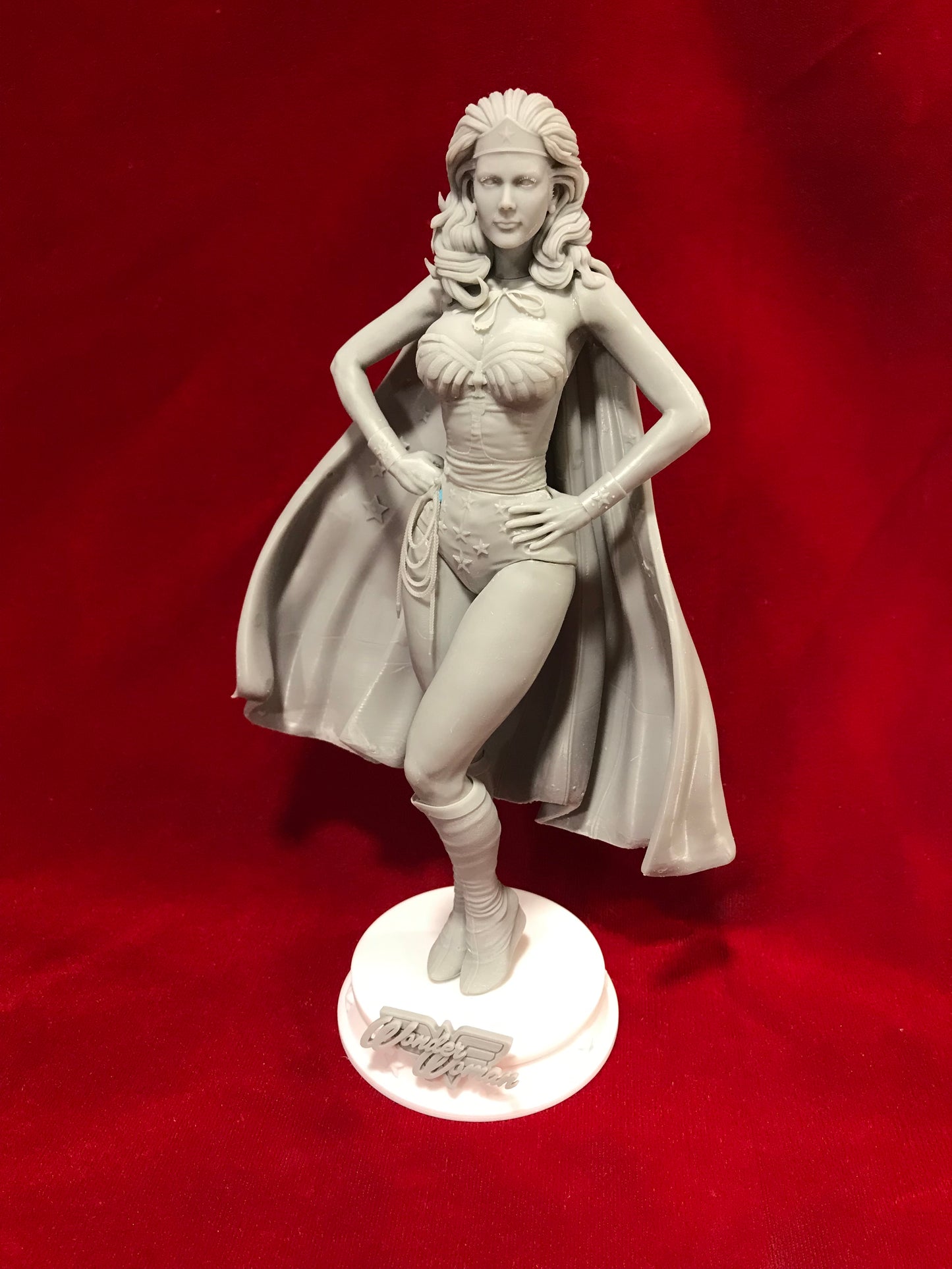 Wonder Woman (Caped) - Lynda Carter - Resin Printed Model Kit