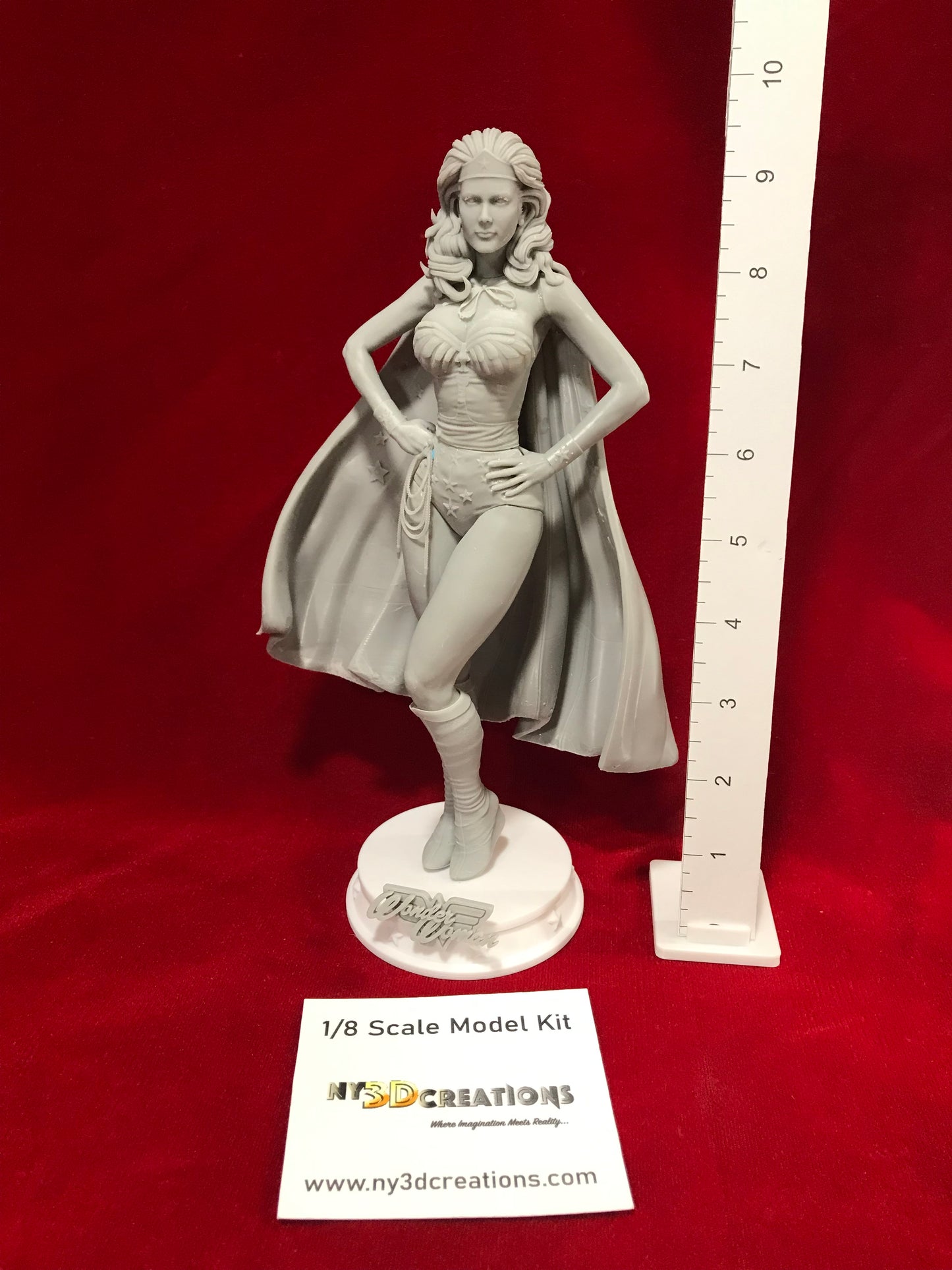 Wonder Woman (Caped) - Lynda Carter - Resin Printed Model Kit