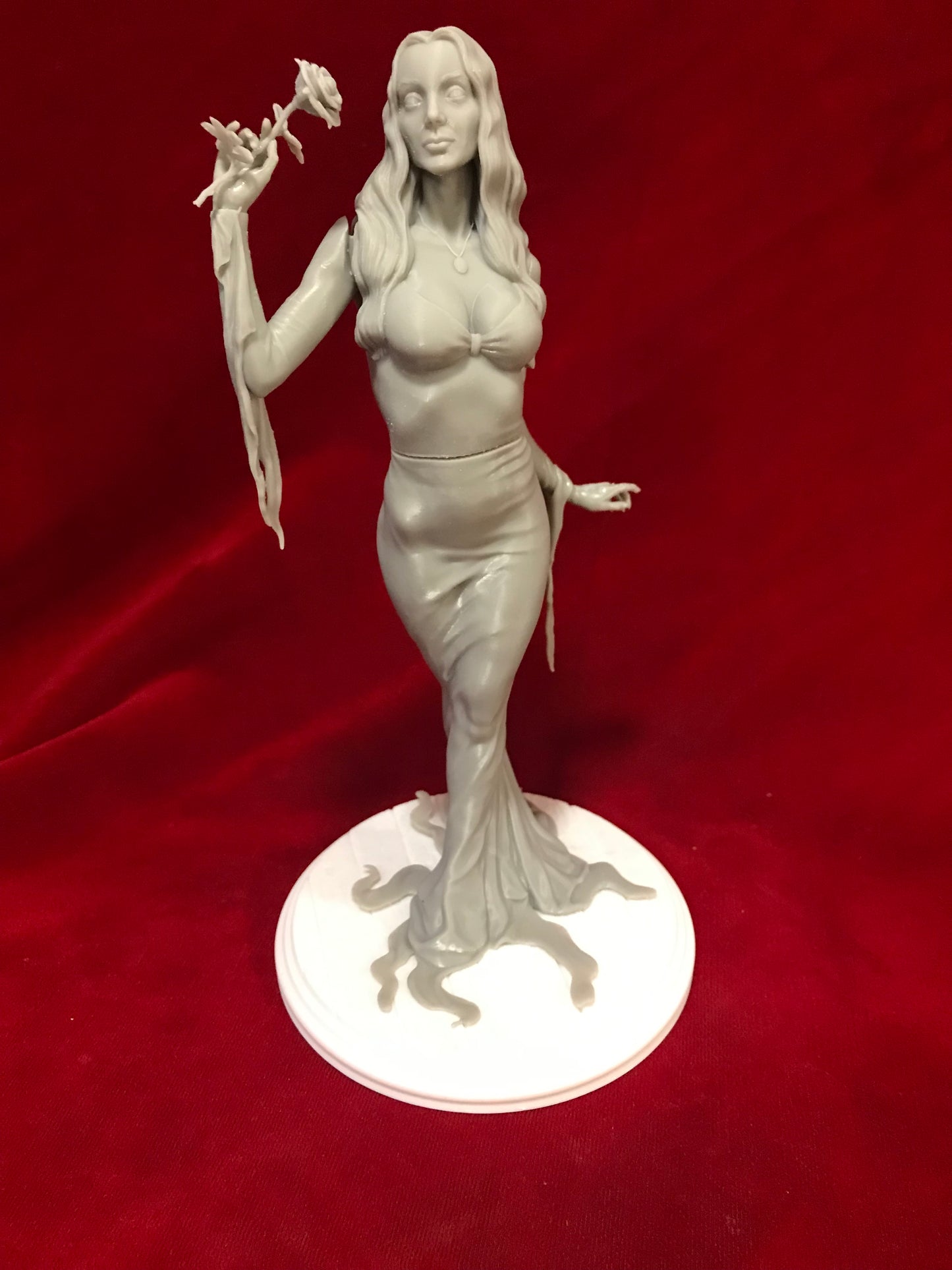 Morticia Adams - Carolyn Jones - Resin Printed Model Kit